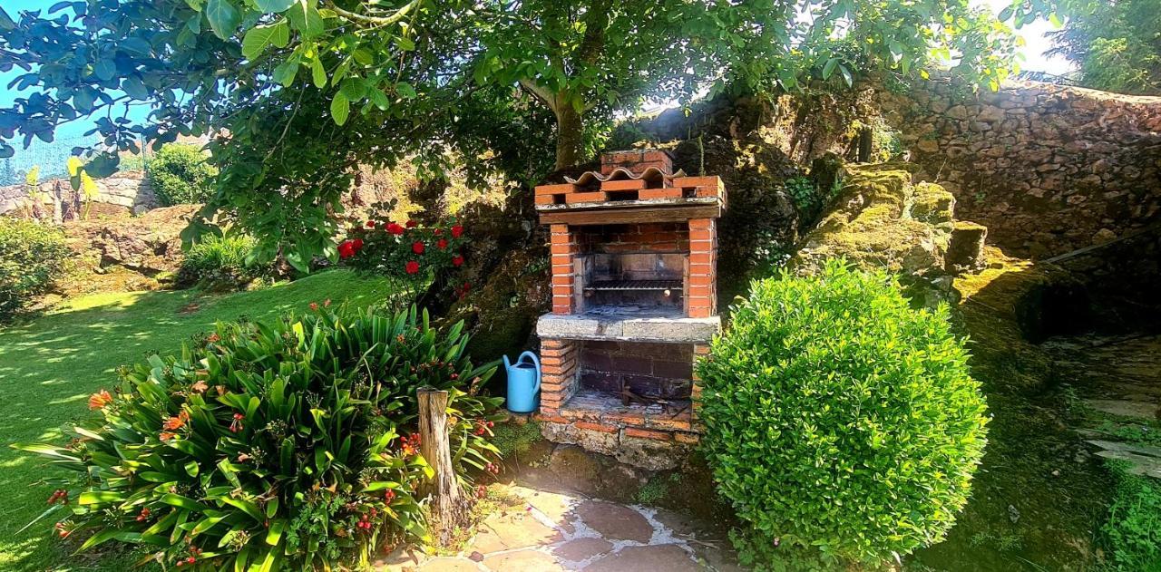 Las Parientucas Novales Bagian luar foto